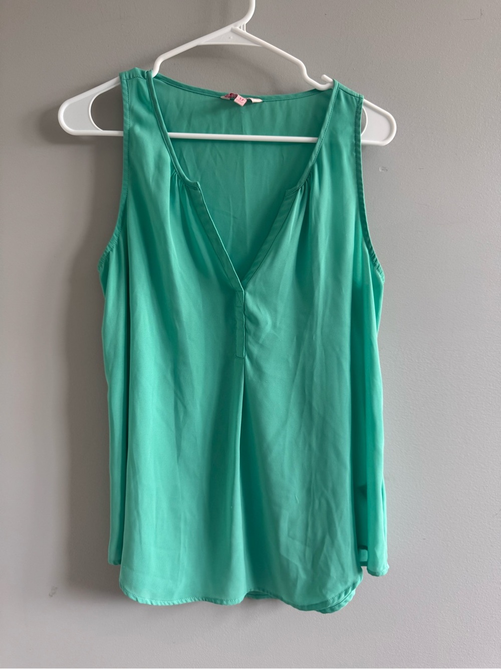 Candie's Mint Green Sleeveless V-Neck Blouse Top Women Medium